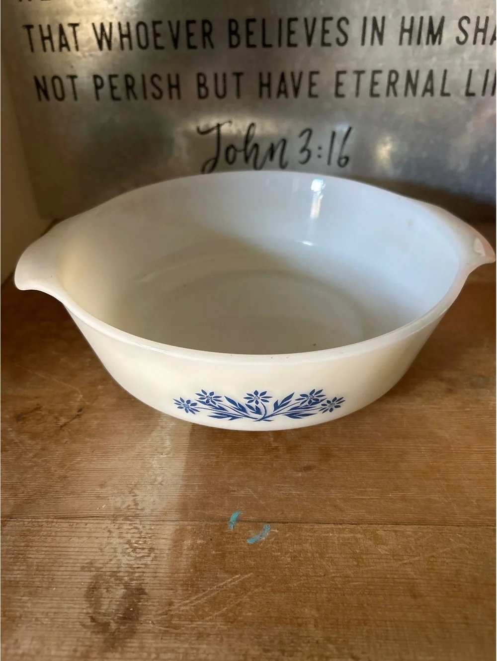 Vintage Pyrex Blue Cornflower 1.5 Quart Casserole Dish with Handles
